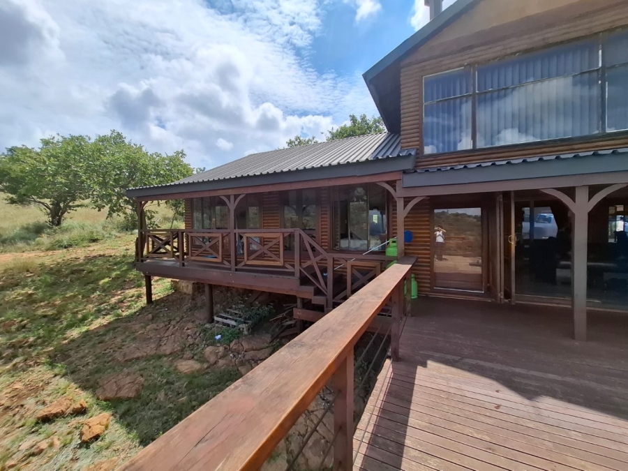 5 Bedroom Property for Sale in Waterkloof East North West